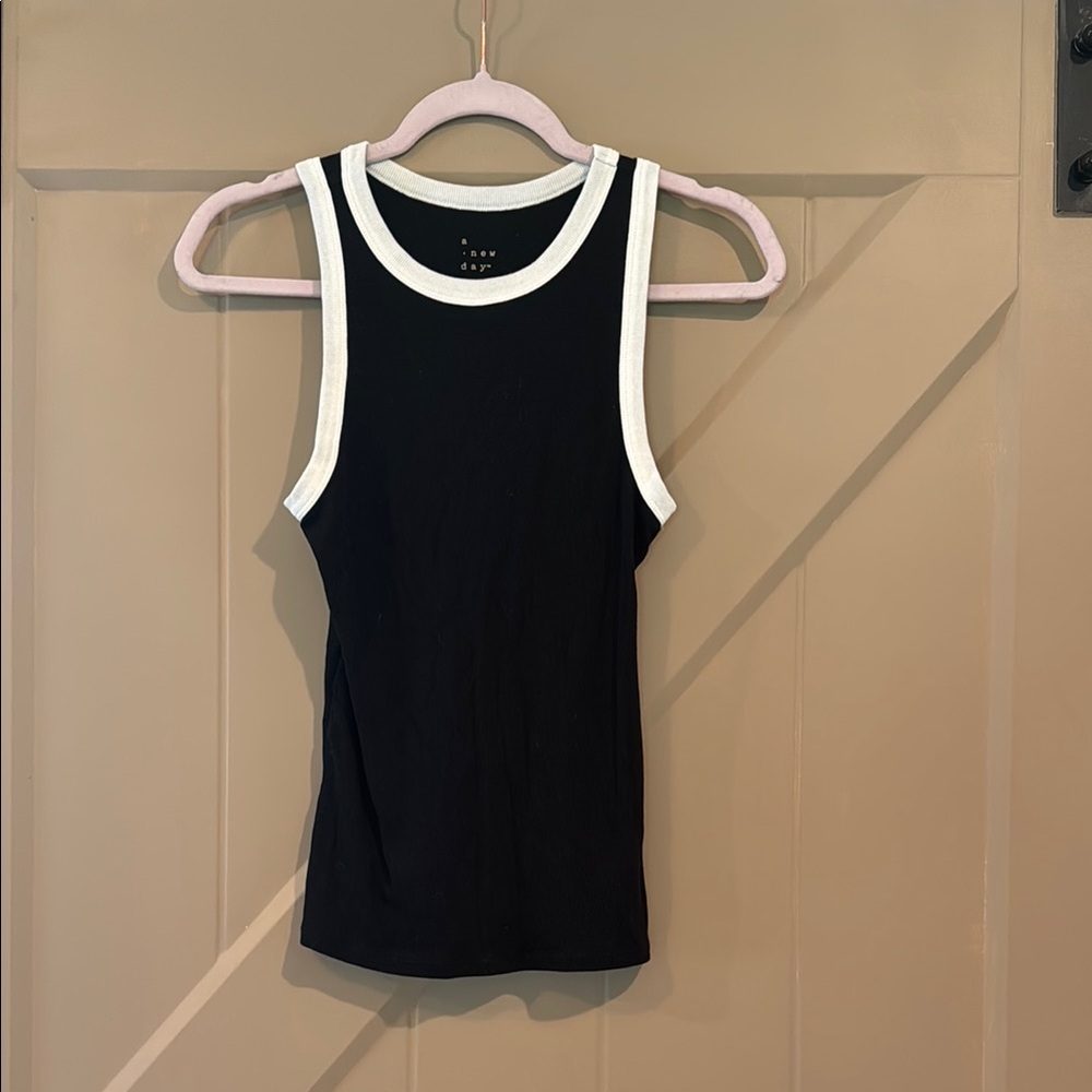 A New Day Black and White Fitted Sleeveless Tank Top